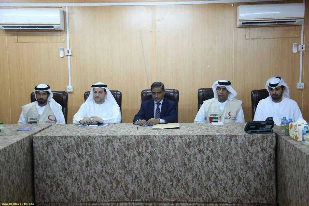 اليمن يقول إن أبوظبي تقيد تحركات عضو في مجلس الرئاسة والأخير يرد